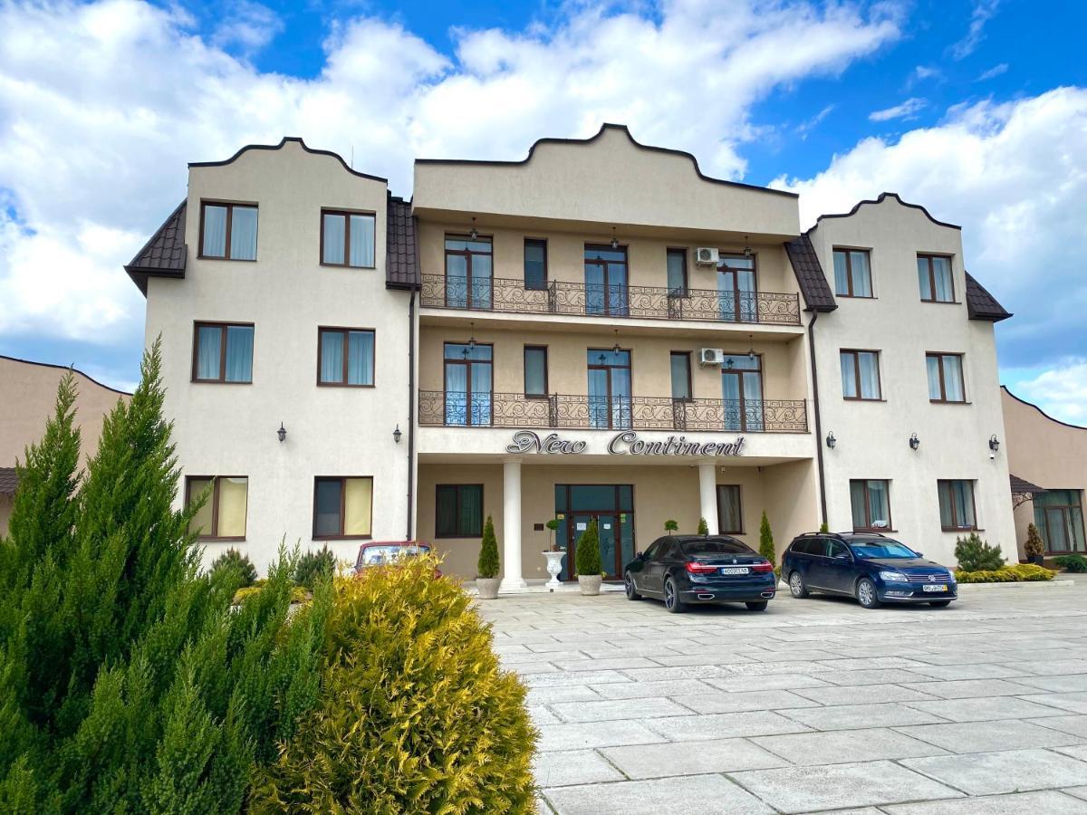 New Continent Hotel Bushtyno Exterior photo