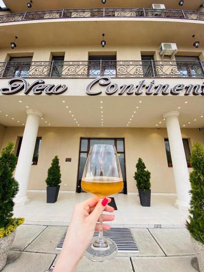 New Continent Hotel Bushtyno Exterior photo